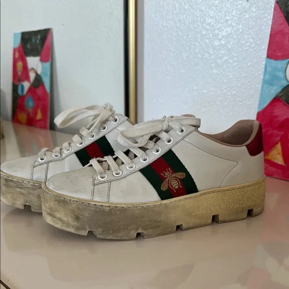 Gucci White Athletic Shoes with Red Laces Women main image 4
